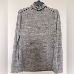 Vince. Slim pipe trim , size small. Long sleeve. Color Heather gunmetal.